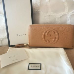 Gucci soho large tan wallet